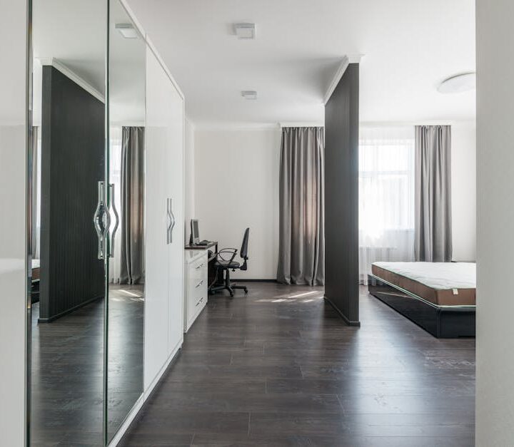 Cloffice w szafie 120 cm - projekt, montaż, elektryka i kosztorys