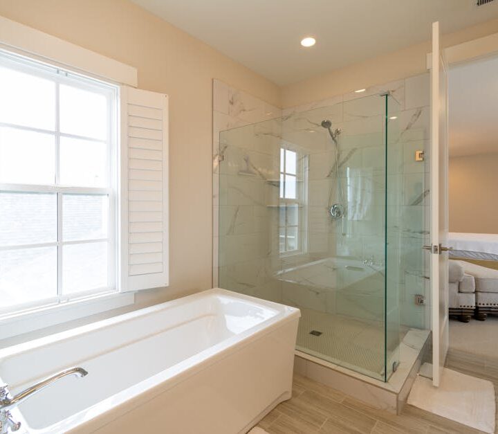 Wentylacja w bloku: kuchnia i łazienka - przepisy, montaż i realne koszty 2025